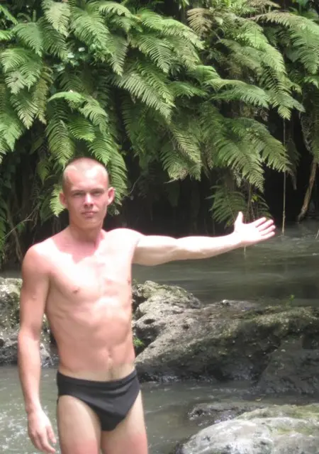 Алексей из Кирова, ищу на сайте постоянные отношения