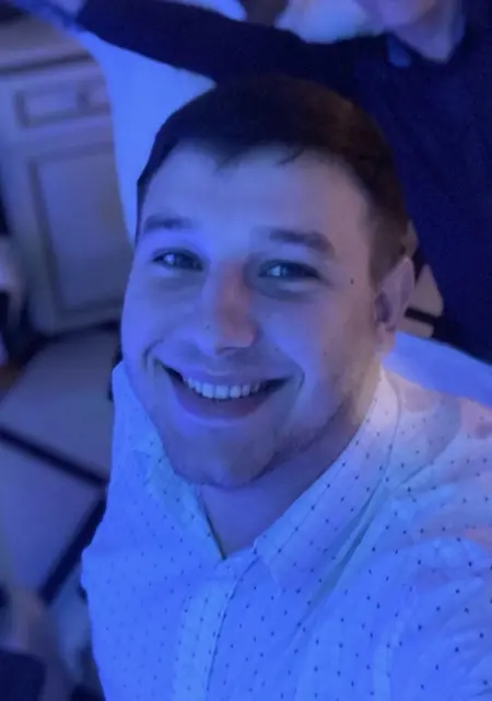 Константин из Донецка, ищу на сайте знакомства на одну ночь