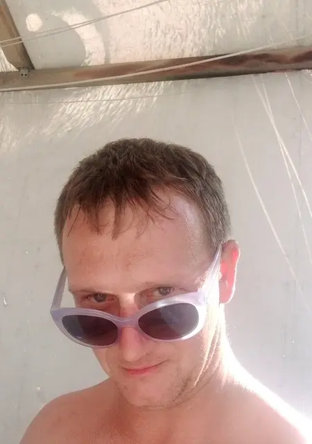 Я Евгений Колганов, 40, из Новосибирска, ищу знакомства на одну ночь