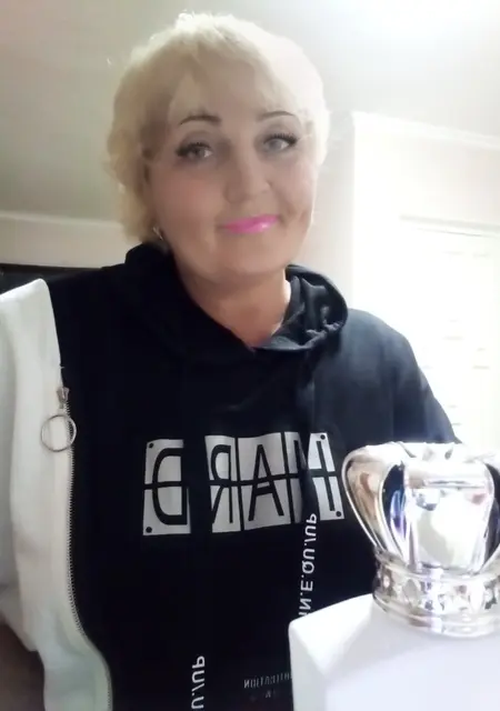 Я Александра, 50, из Москвы, ищу знакомство для приятного времяпровождения