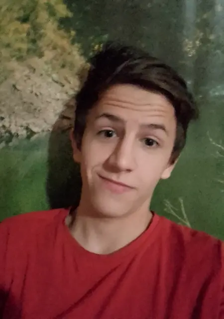 Ваня из Ставрополя, мне 21, познакомлюсь на одну ночь