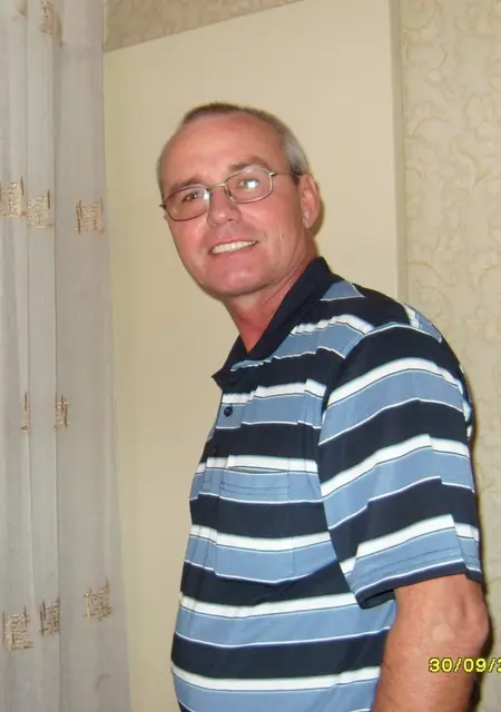 Я Гриша, 66, из Московского, ищу знакомства без обязательств