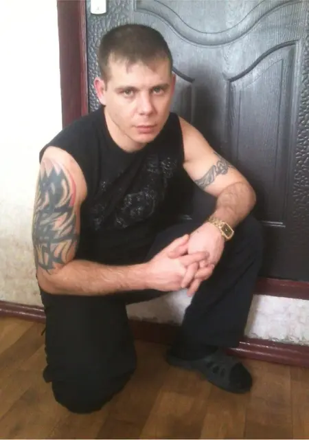 Артем из Твери, мне 46, познакомлюсь для постоянных отношений