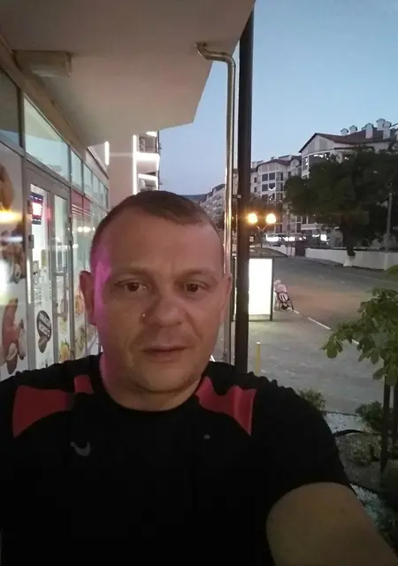 Сергей из Геленджика, ищу на сайте знакомства на одну ночь