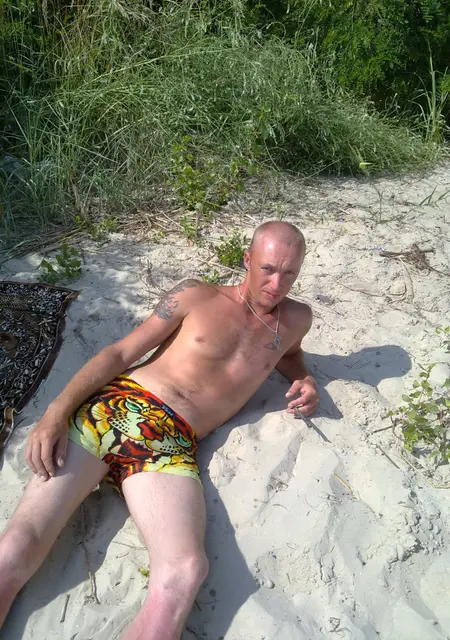 Сергей из Азова, ищу на сайте знакомства на одну ночь