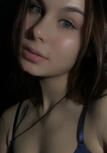 Я Полина, 20, из Петрозаводска, ищу знакомство для общения