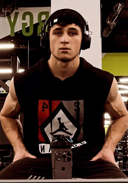 Шалун из Санкт-Петербурга, ищу на сайте знакомства на одну ночь