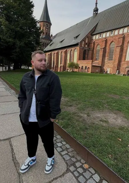 Я Максим, 28, из Нахабина, ищу знакомства без обязательств