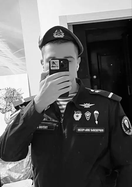 Я Александр, 21, из Челябинска, ищу знакомство для постоянных отношений