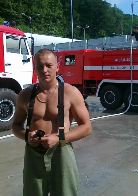 Андрей из Усть-Лабинска, мне 46, познакомлюсь на одну ночь