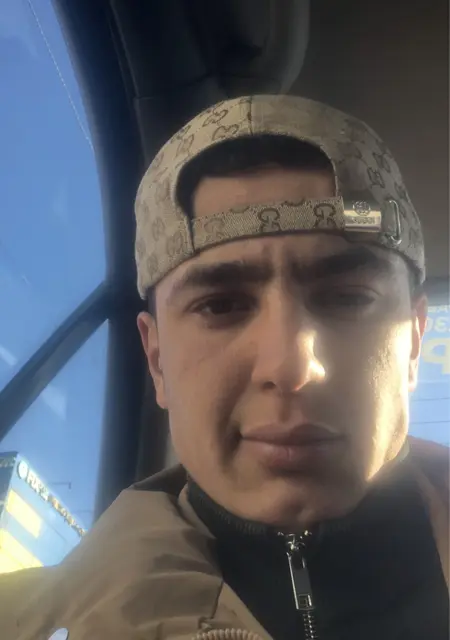 Билол из Новосибирска, мне 20, познакомлюсь для постоянных отношений