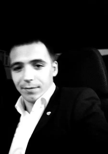 Anton из Ноябрьска, мне 32, познакомлюсь на одну ночь