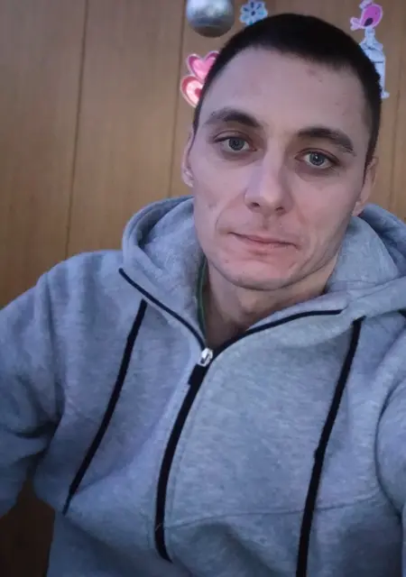 Я Артем, 39, знакомлюсь на одну ночь в Шаховской