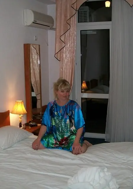 Ольга из Симферополя, мне 50, познакомлюсь без обязательств