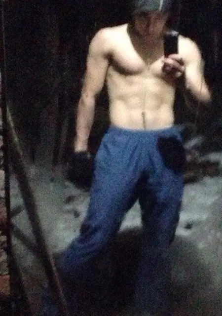 Сослан из Моздока, мне 35, познакомлюсь без обязательств