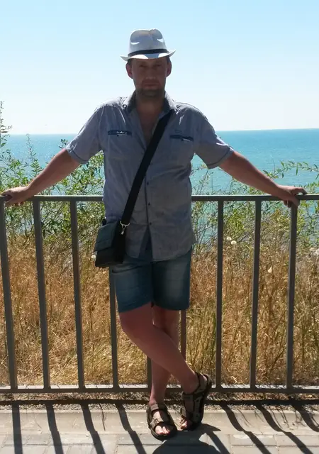 Я Игорь, 47, знакомлюсь без обязательств в Череповце