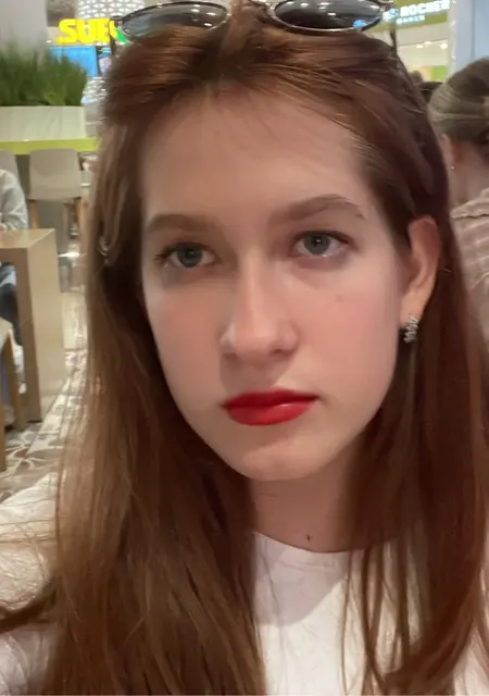 Вика из Владивостока, ищу на сайте общение