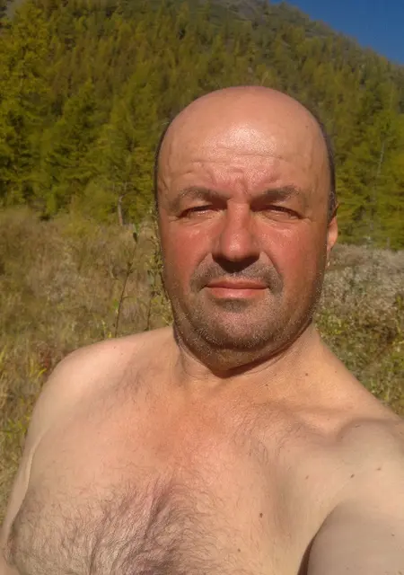 Я Valeriy, 65, из Магадана, ищу знакомства без обязательств