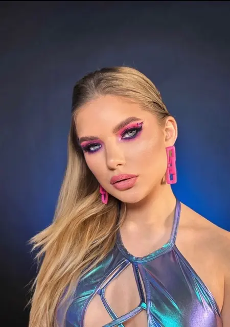 Я Мальвина, 25, из Дудинки, ищу знакомство для вирта