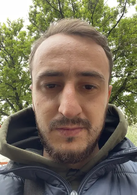 Я Иван, 25 років, знайомлюсь без зобов'язань у Чернівцях