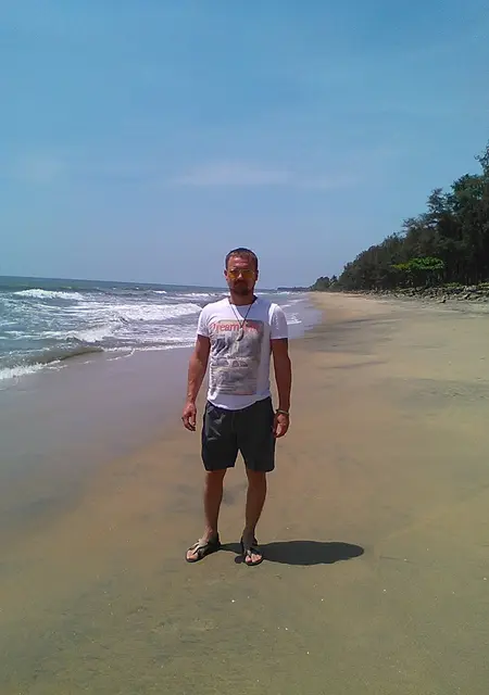 Дени из Белой Калитвы, мне 44, познакомлюсь без обязательств