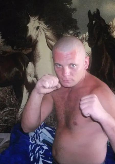 Сержик из Житковичей, мне 38, познакомлюсь для постоянных отношений