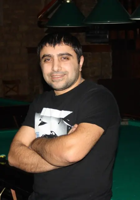 Я Artur, 41, знакомлюсь для приятного времяпровождения в Великом Новгороде