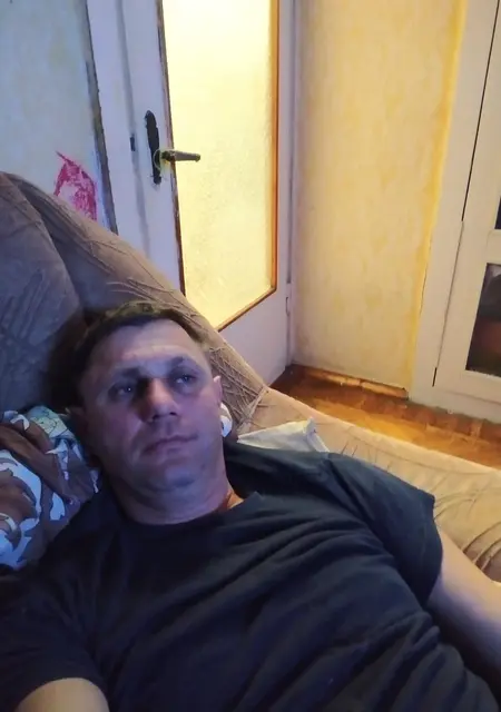 Шаралапов Анатолий из Феодосии, мне 43, познакомлюсь на одну ночь