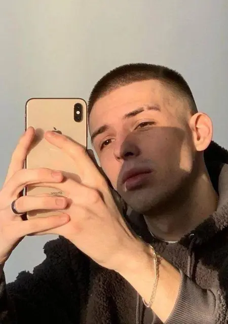 Саня из Челябинска, мне 21, познакомлюсь на одну ночь