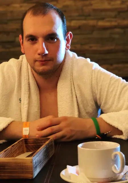 Игорь из Новочеркасска, ищу на сайте знакомства на одну ночь