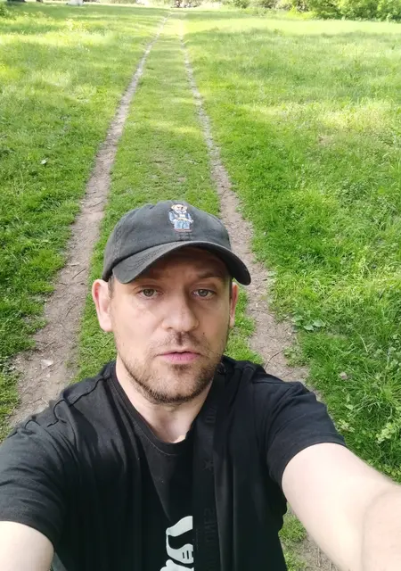 Я Boy, 41, знакомлюсь для приятного времяпровождения в Брянске