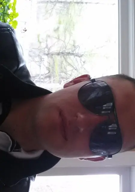 Я Максим, 39, из Корсакова, ищу знакомство для постоянных отношений