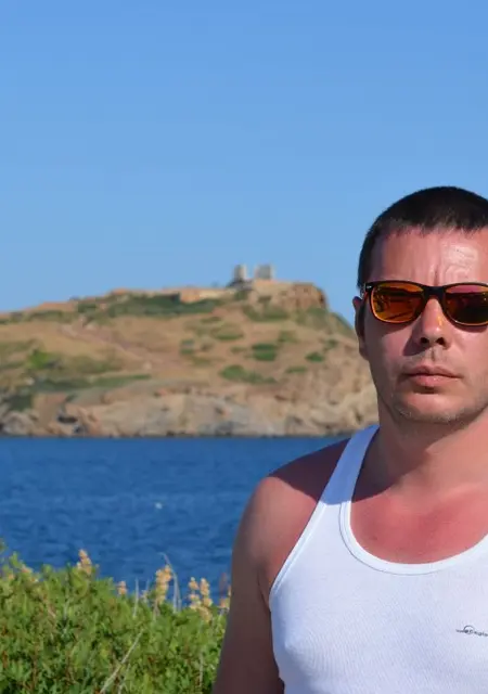 Сергей из Бежецка, мне 46, познакомлюсь на одну ночь