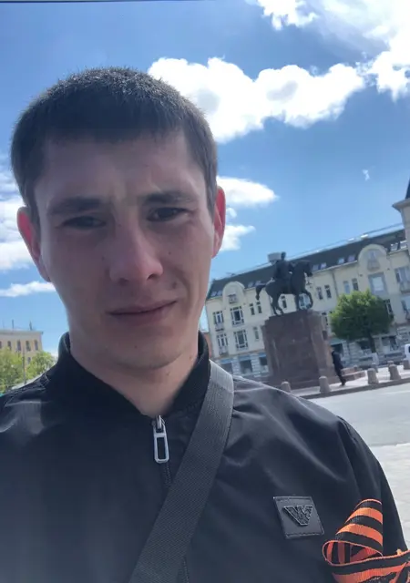 Egor из Лысьвы, мне 26, познакомлюсь для приятного времяпровождения