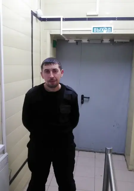 Саша из Курска, мне 41, познакомлюсь на одну ночь