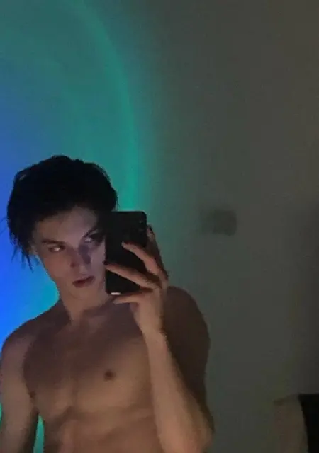 Дмитрий из Санкт-Петербурга, мне 18, познакомлюсь для общения