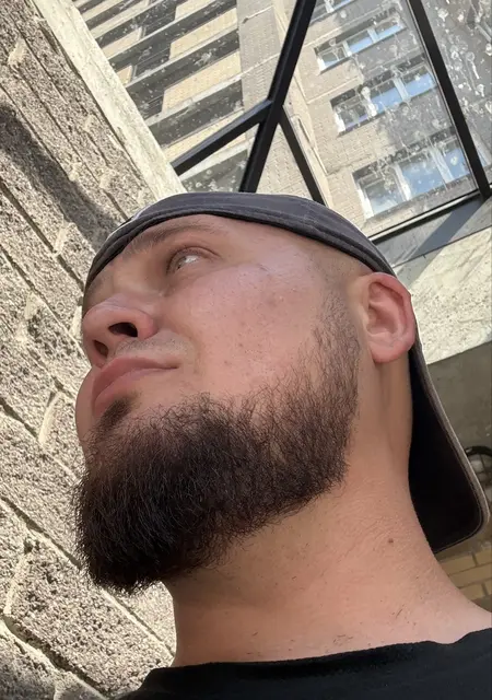 Александр из Мурино, ищу на сайте знакомства на одну ночь