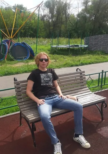 Я Данил, 20, из Александрова, ищу знакомства без обязательств