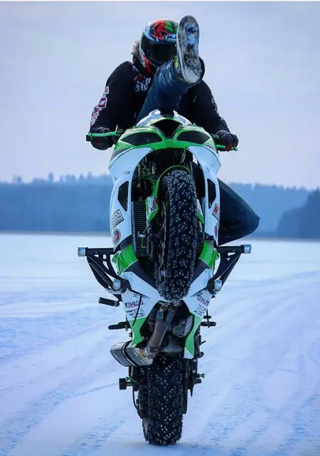 Артём из Ельца, мне 34, познакомлюсь на одну ночь