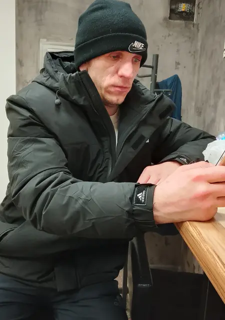 Я Виктор, 28, из Балашова, ищу знакомства на одну ночь