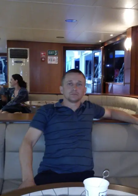 Я Сергей, 38, из Ершова, ищу знакомство для вирта