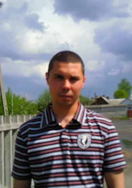 Я Денис, 41, из Чудова, ищу знакомства без обязательств