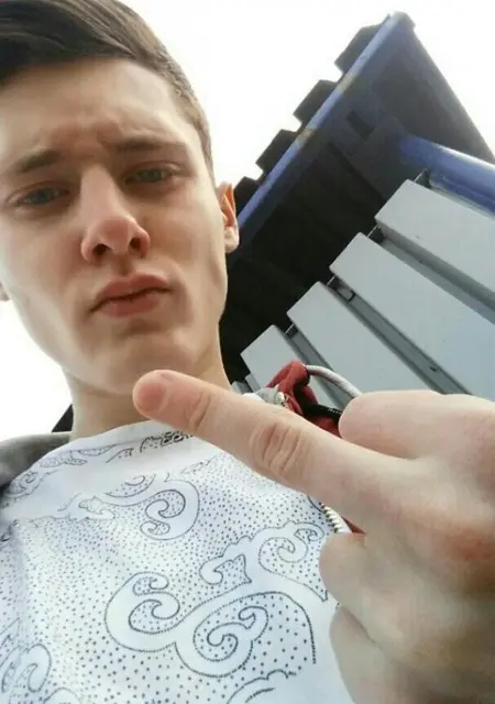 Я Андрей, 25, знакомлюсь на одну ночь в Мулине