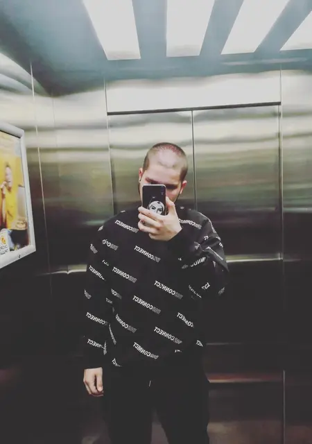 Тёма из Оленегорска, мне 21, познакомлюсь на одну ночь