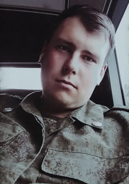 Я Александр, 27, из Гукова, ищу знакомства без обязательств