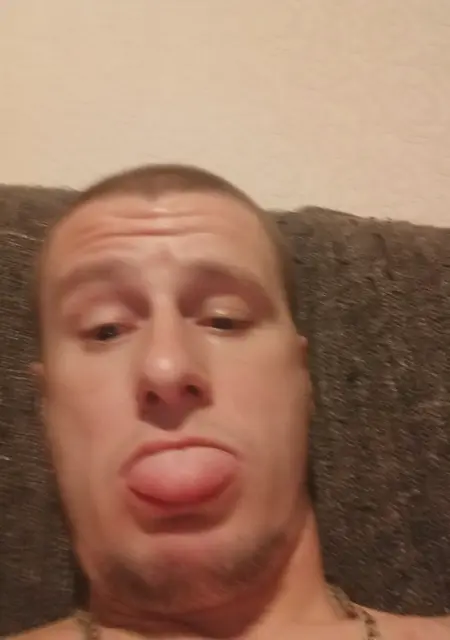 Михаил из Павловского Посада, мне 40, познакомлюсь без обязательств