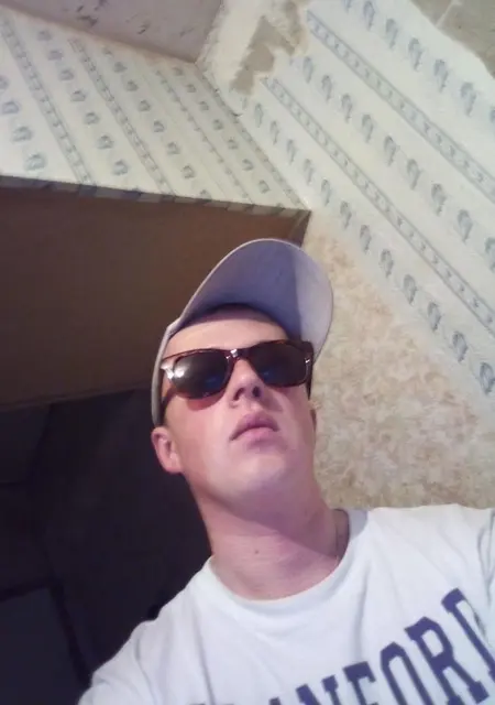 Я Дима, 38, из Мончегорска, ищу знакомства без обязательств