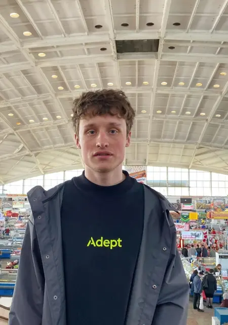 Я Денис, 25, из Кемерово, ищу знакомства на одну ночь