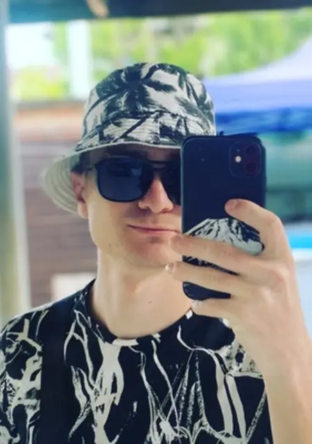 Михаил из Славянска-на-Кубани, ищу на сайте знакомства на одну ночь