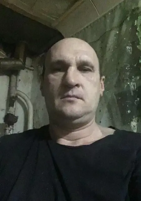 Влад из Новошахтинска, ищу на сайте знакомства на одну ночь